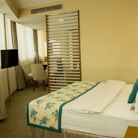 Ξενοδοχείο Yol Is 3*