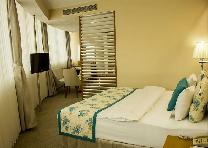 Ξενοδοχείο Yol Is 3*